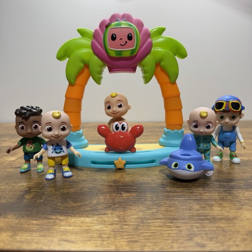 Cocomelon beach playset figure - beach,