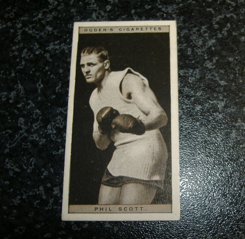 Ogdens pugilists in action - -,