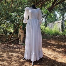 Vintage 1980s Pronuptia White