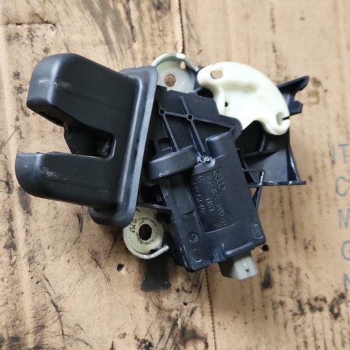 Passat tailgate boot - ,