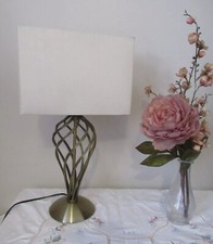 Beautiful Large Brass Barley Twist Table Lamp With Cream Rectangular Shade 21in