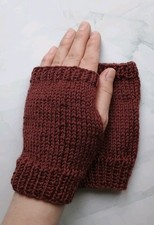 Hand Knitted Handmade Fingerless Gloves Mittens 65% Wool 35% Alpaca  Maroon New