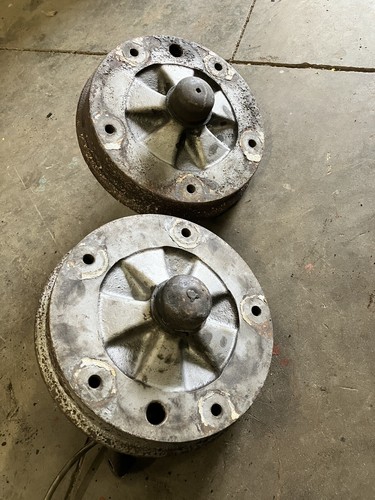 Beetle 1965 front hub - front,