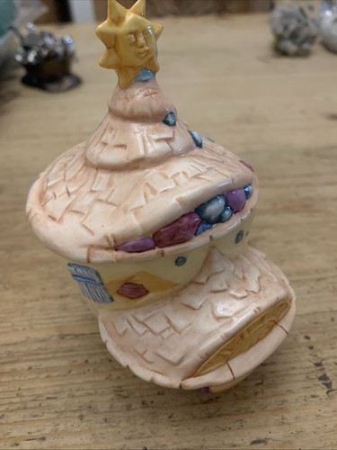Royal doulton firefly cottage - royal,