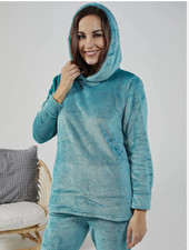 BNWT Cozee Home Hooded Velvet