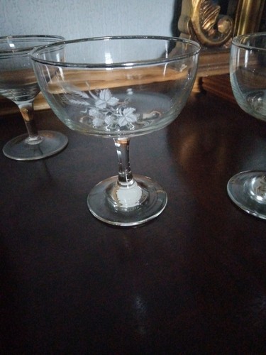 Vintage champagne coupe - vintage,