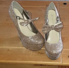 Koi Couture Ladies Champagne
