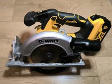 DeWalt Dcs565 165mm 18volt  Brushless Circular Saw +5,0Ah Battery 