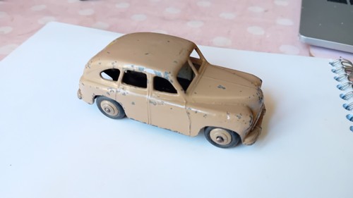 Dinky toys vanguard car - dinky,
