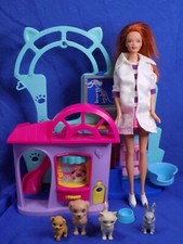 Barbie Veterinarian Clinic w/