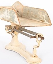 Vintage Perfection Baby Scale