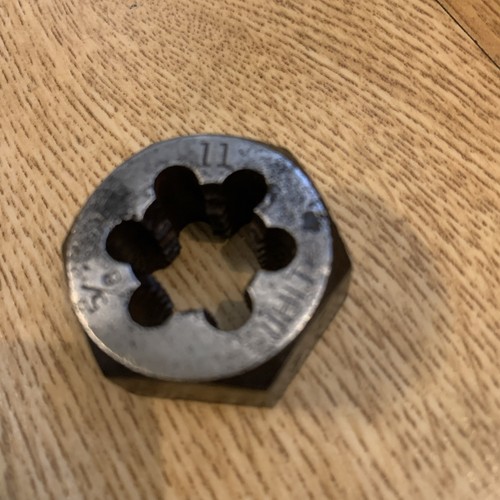 Thread chaser die - thread, nut
