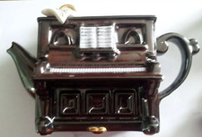 Swineside Teapottery Handmade Ceramic ENGLISH PARLOUR PIANO Teapot Vintage