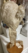 Antique Frilly Ivory Color