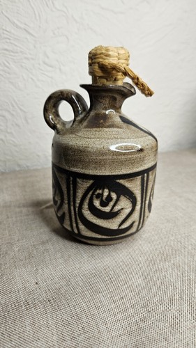 Wellhouse studio pottery small - wellhouse,