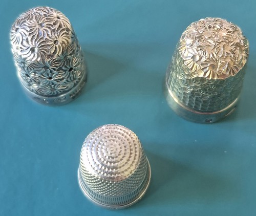 Three antique silver - , thimbles