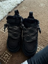 black ugg lowmel trainers size