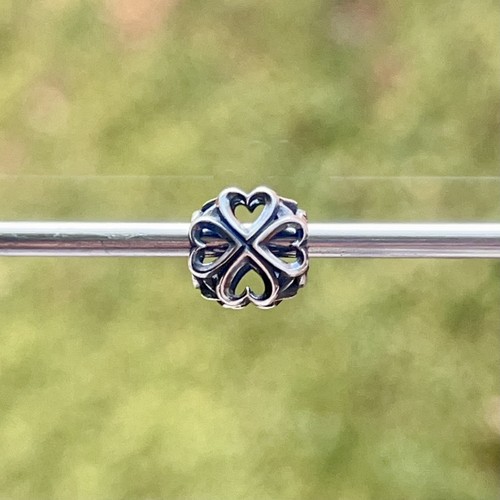 Authentic genuine trollbeads
