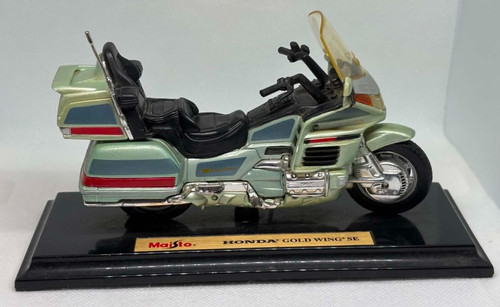 Maisto honda gold wing - gold,