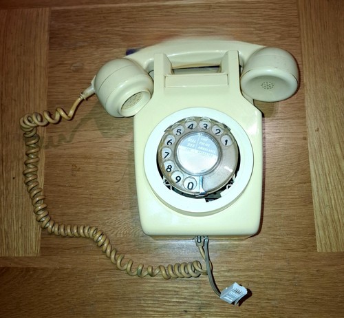 Vintage 1981 gpo 741 wall - 1981,