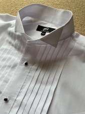 GREENWOODS WING COLLAR PLEAT