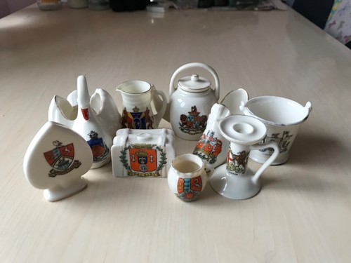 Crested china mixed lot - crested,