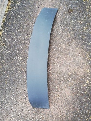 Rear spoiler trim ford focus