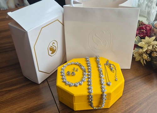 Ariana grande swarovski 4pc - x,