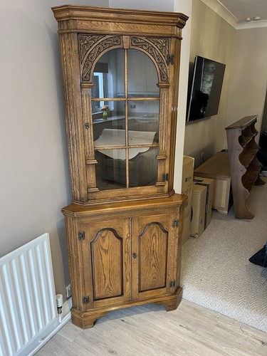 Oak corner display cabinet - display, /