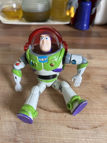 Disney buzz lightyear action - disney,