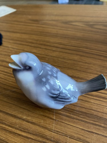 Goebel porcelain bird - porcelain,
