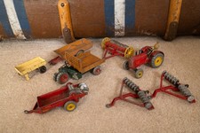 Dinky Toys Set No.1 Farm Gear