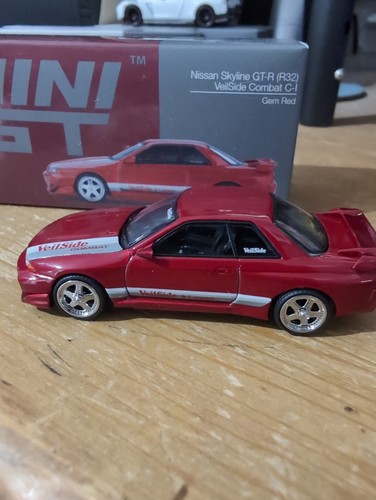 Minigt model car nissan - minigt,