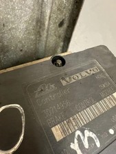 VOLVO S60 III 224 ABS Pump