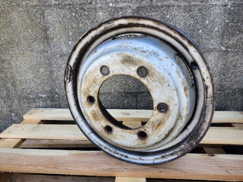 Mercedes 609d 709d wheel - mercedes, t2
