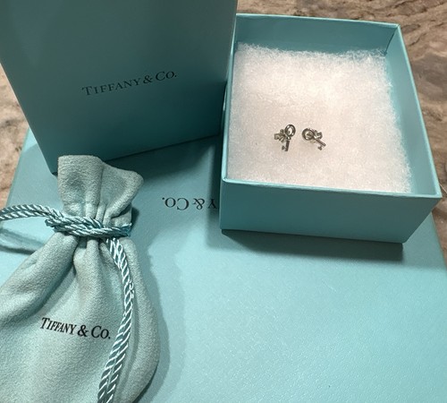 Tiffany mini key stud - tiffany, &