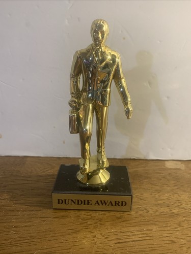 Dundie award dunder - dundie,