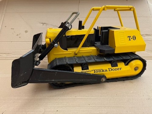 Tonka mighty dozer - tonka,