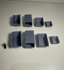 8 x  MODEL SKIPS OO GAUGE (1:76 scale)