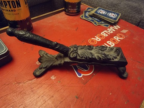 Antique apothecary cast iron - apothecary,,