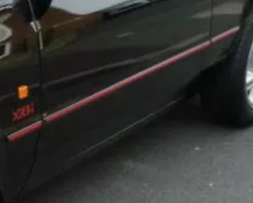 Escort xr3i full side - side, moulding