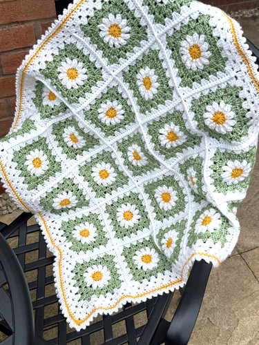 Daisy floral granny square - granny,