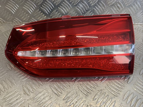 Mercedes e220 tail light - e220,