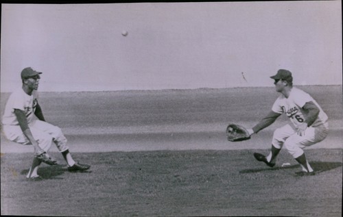 Lg816 1966 wire photo bums - photo,