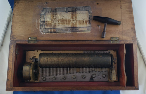 Antique airs music box - antique,