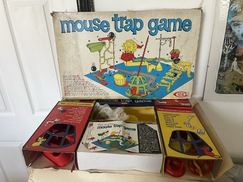 Ideal vintage mouse trap - mouse, board