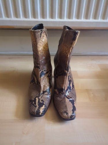 Carvela italian leather - italian,