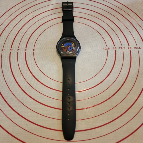 Swatch black laquered - black,