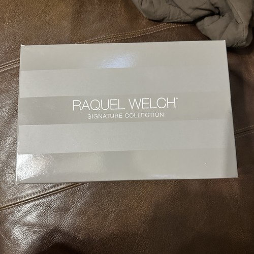 Raquel welch short wig dark - short,