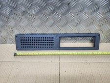 Mercedes Head Unit Plastic Surround Trim 814 1317 T2 814D 811D 6736950030 Stereo